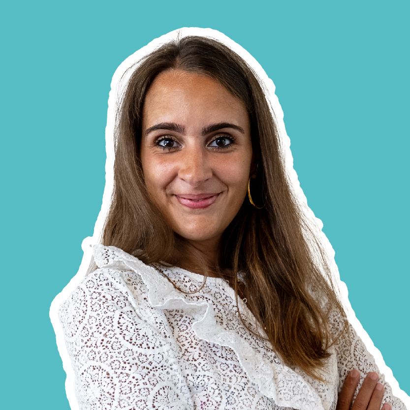 LUCY RENSON<br>Community Manager